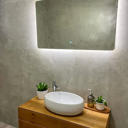 Eszter Apartment